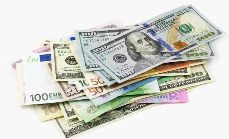 العملات الأجنبية تشهد اسقرار اليك الاسعار مقابل الجنية السوداني  الصادرة من بنك الخرطوم اليوم